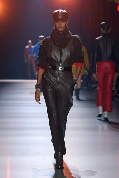 Look 22